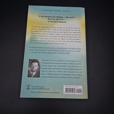 The Power of Now: A Guide to Spiritual Enlightenment Eckhart Tolle Paperback